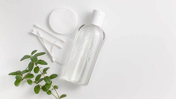 When to Use Micellar Water in Skin Care Routine, Before of After Washing Face